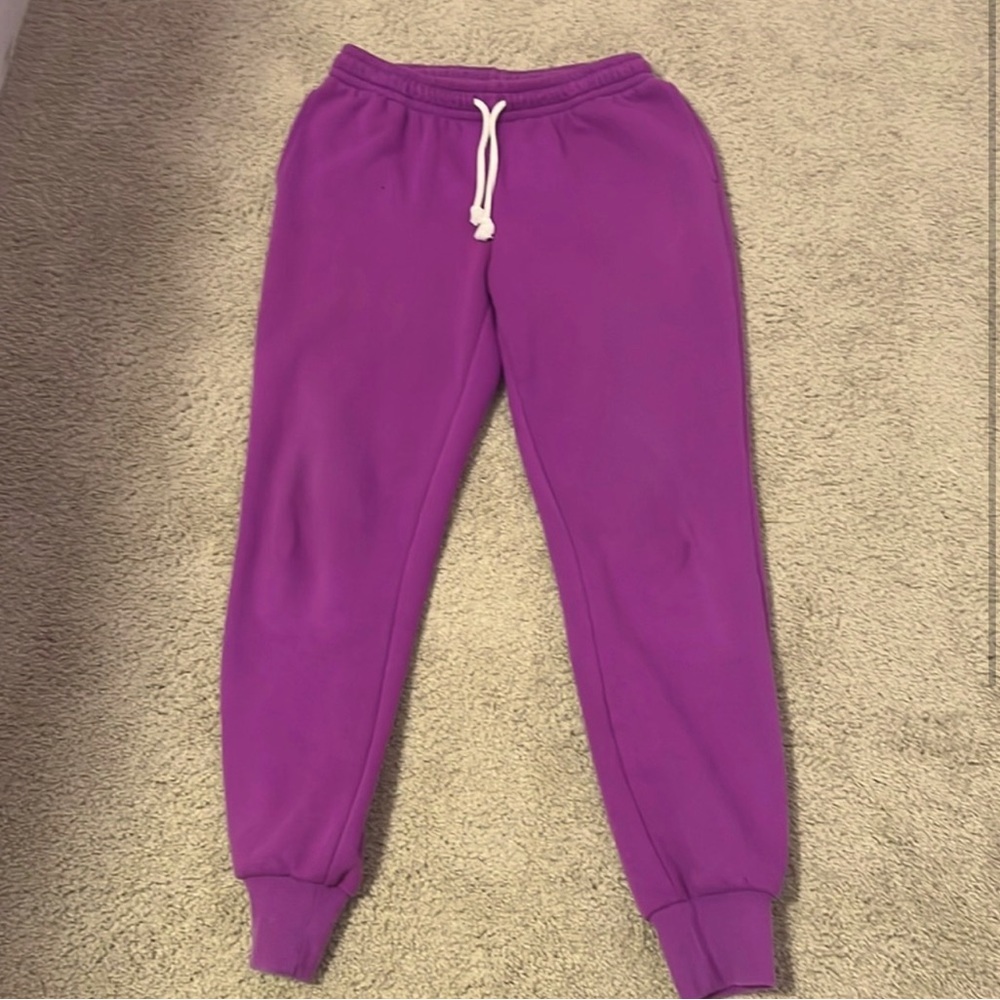 WILD FABLE PURPLE SWEATPANTS